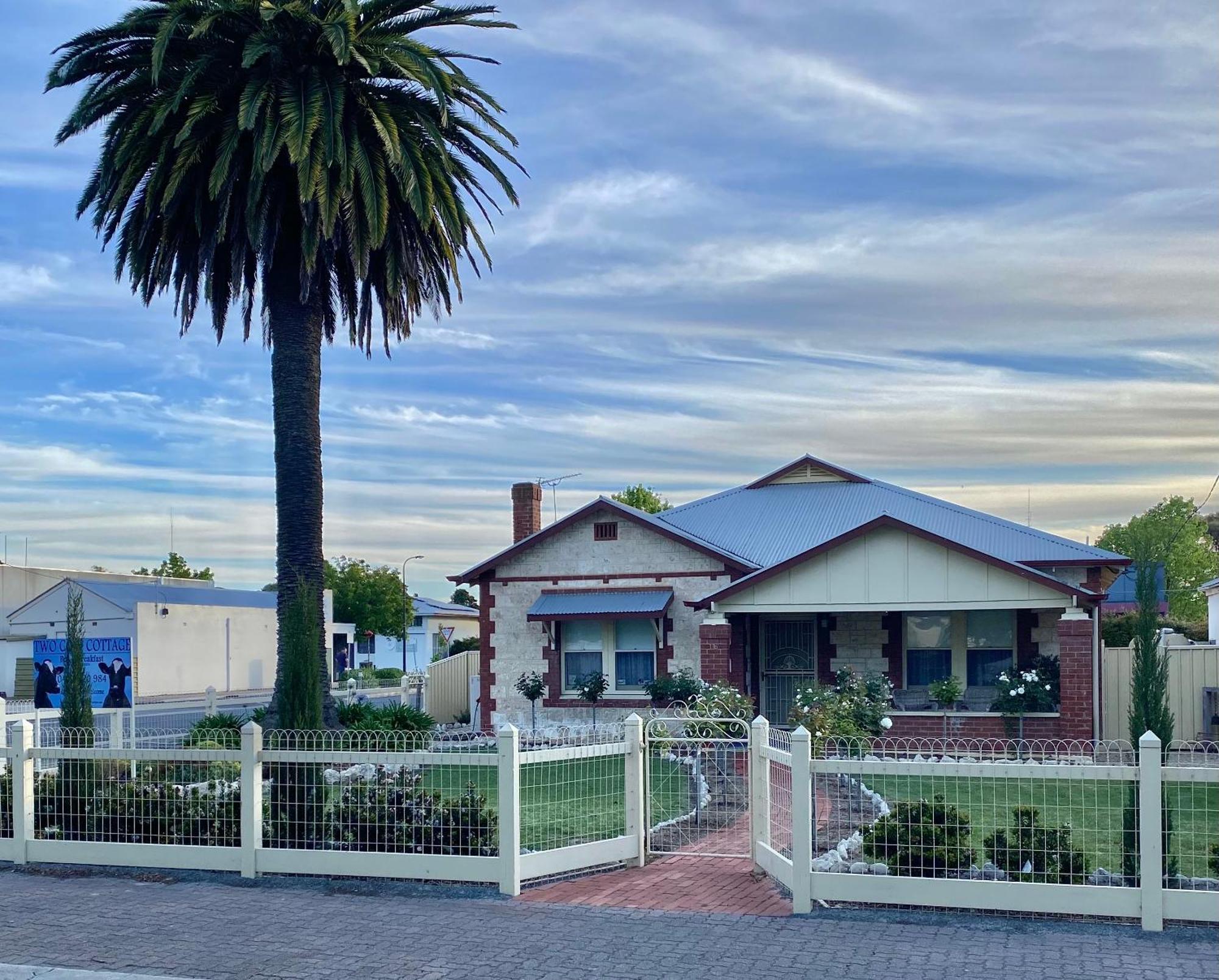 Two Cow Cottage Bed & Breakfast Keith Bagian luar foto